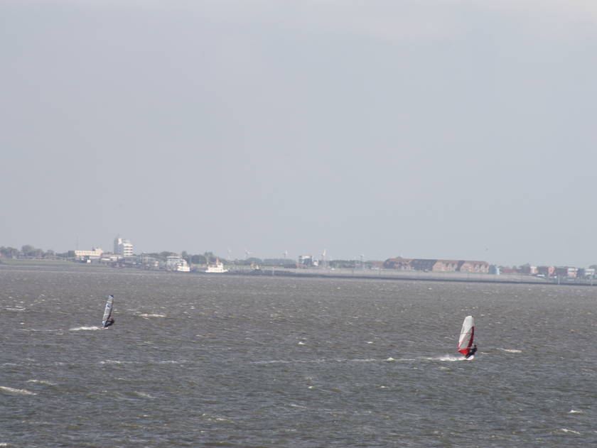 Windsurfen und Wellenreiten